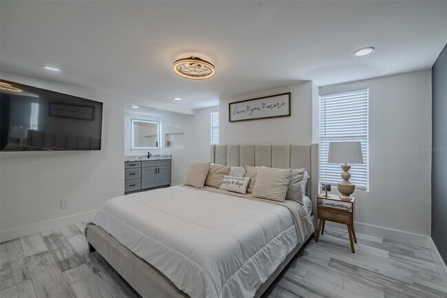 Building Photo - 23700 Lake Hills Dr