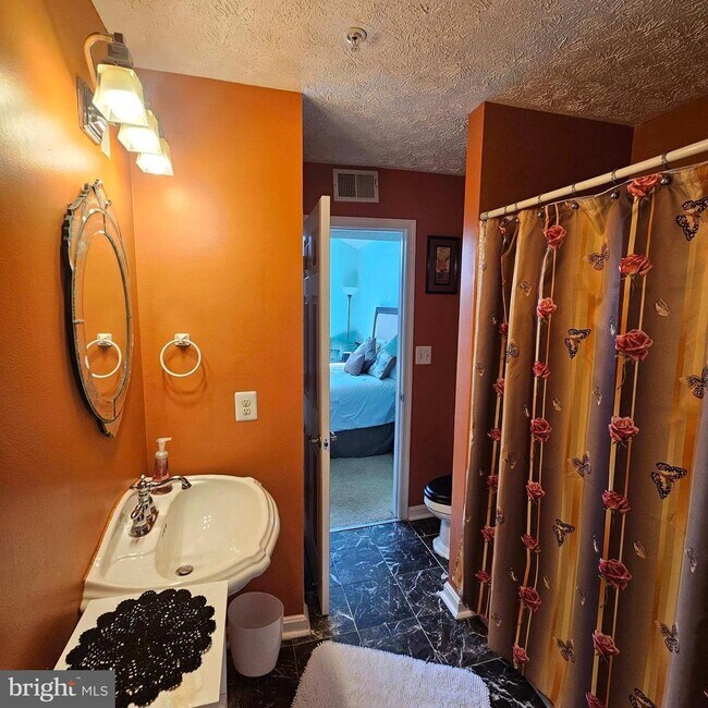 Building Photo - 6600 St Ignatius Dr