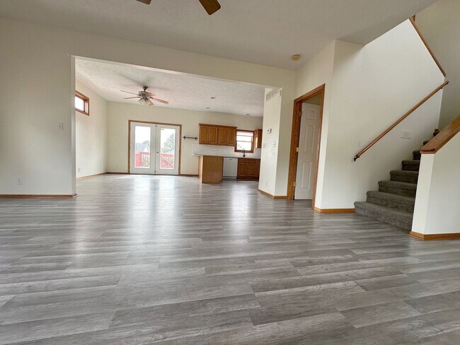 Building Photo - 8621 Lavender Cir