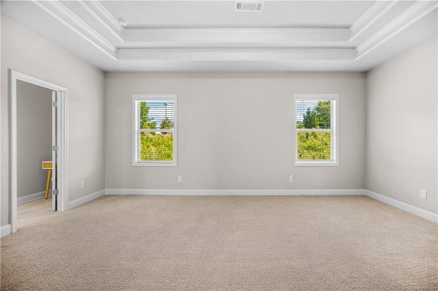 Building Photo - 18 Dorothy Ln