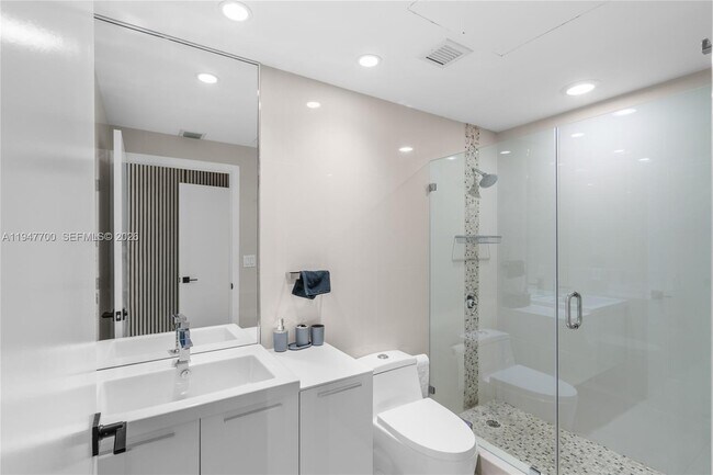 Building Photo - 90 SW 3rd St