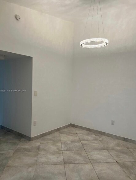 Building Photo - 20760 NE 4th Ct