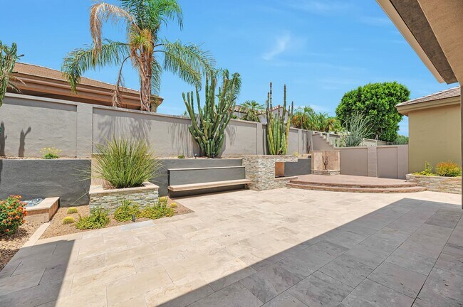 Building Photo - Stylish 2-Bedroom Home with Resort-Style A...