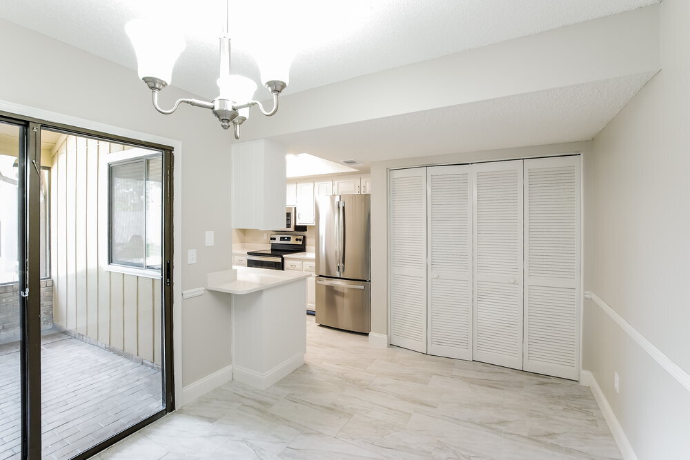 Building Photo - 6173 Island Forest Dr