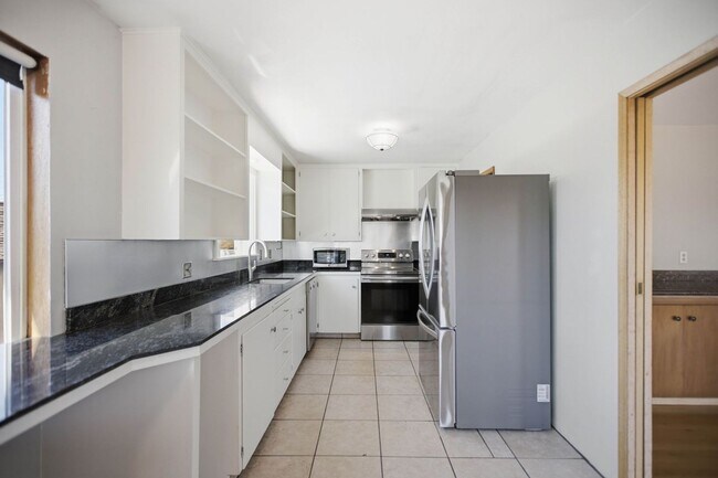 Building Photo - Spacious 4 Bed 2.5 Bath Home with Panoramic Views in Magnolia