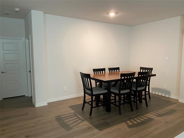 Building Photo - 9809 Autumn Leaves Ln