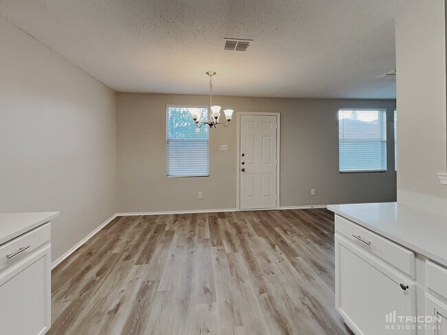 Building Photo - 5305 Riverflat Ct