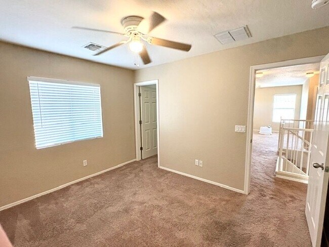 Building Photo - LARGE 4 Bedroom 3 Bathroom Copper Basin Home!