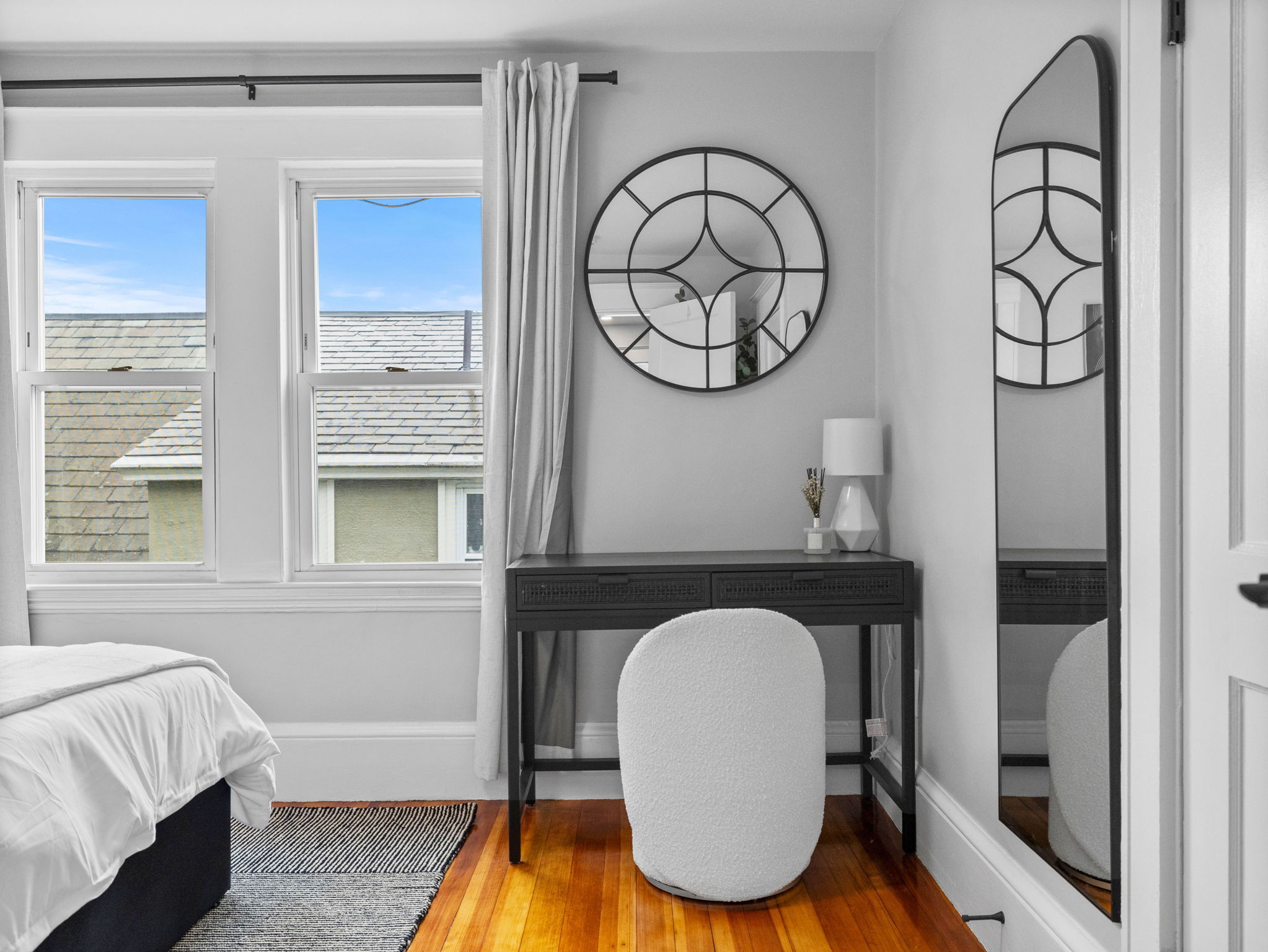 Building Photo - 1212 Broadway