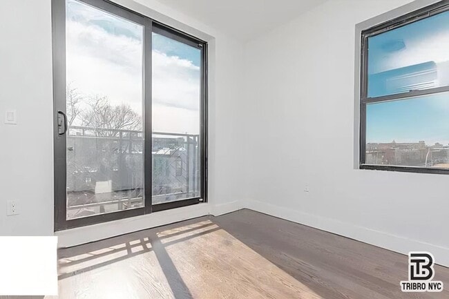 Building Photo - Prime 1-Bedroom Apartment – The Bushwick D...