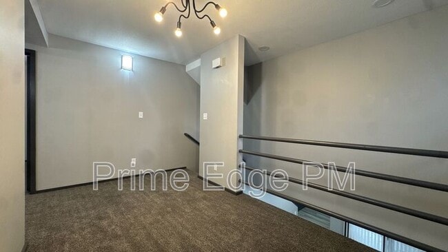 Building Photo - 1701 Ridgehaven Ct