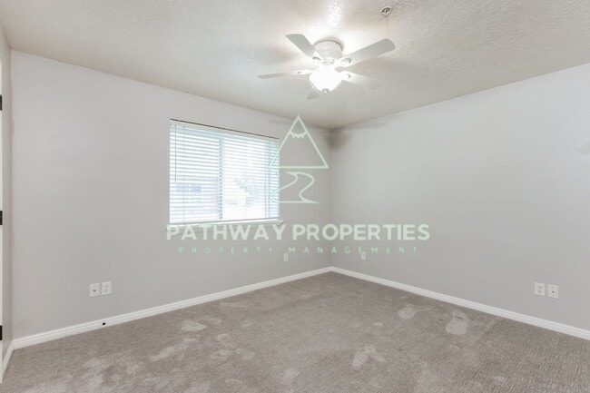 Building Photo - Discover Your Dream Home In Eagle Mountain...