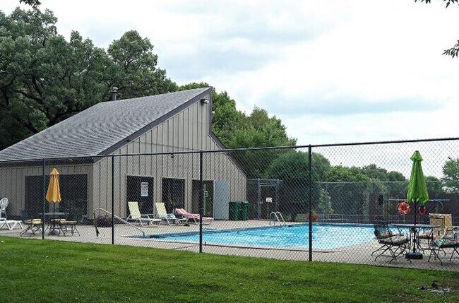 Club house/Swiming pool - 8331 Upper 138th Ct