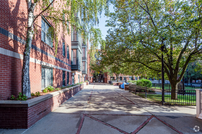 Courtyard - Langham Court Apartments