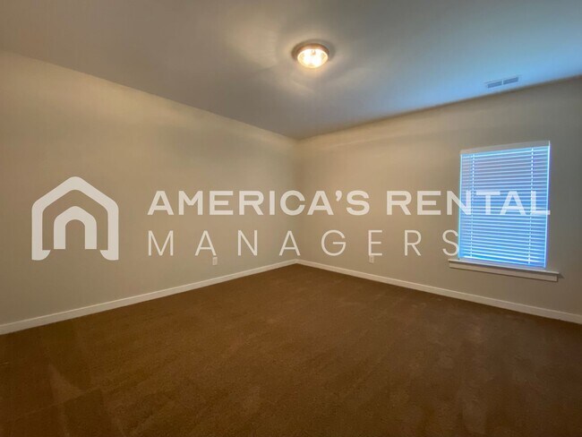 Building Photo - Home for Rent in Brookwood ... Available to View Now!!!