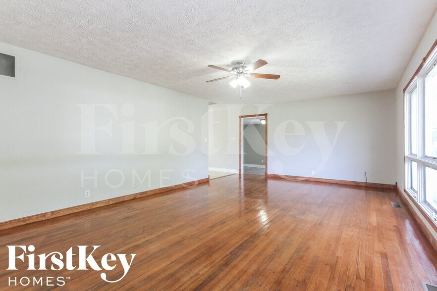 Building Photo - 6605 W 14th St