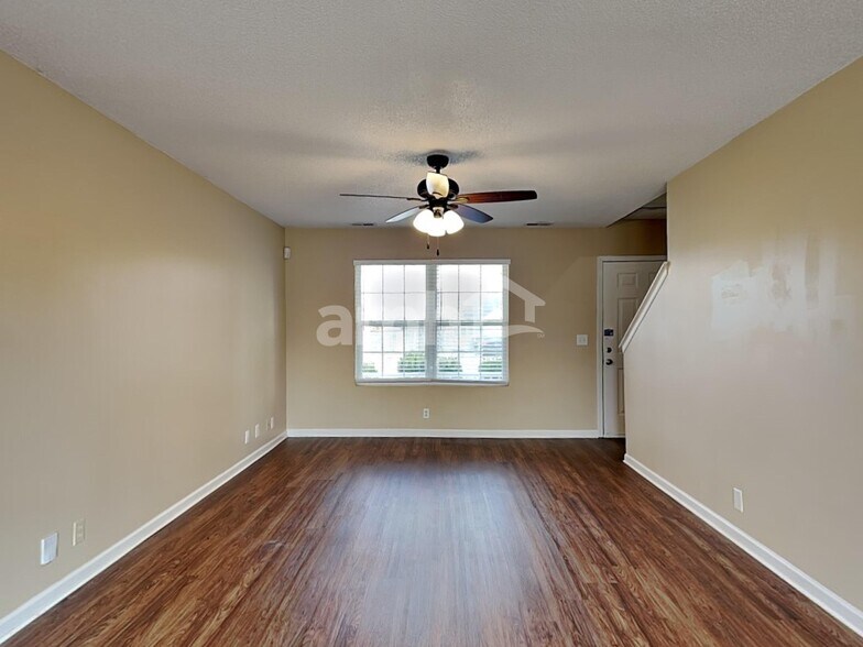 Building Photo - 2849 Elijah Dr