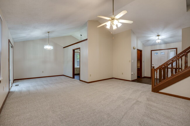 Building Photo - 4527 Williamsport Dr