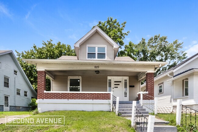 Building Photo - 820 Hazel St