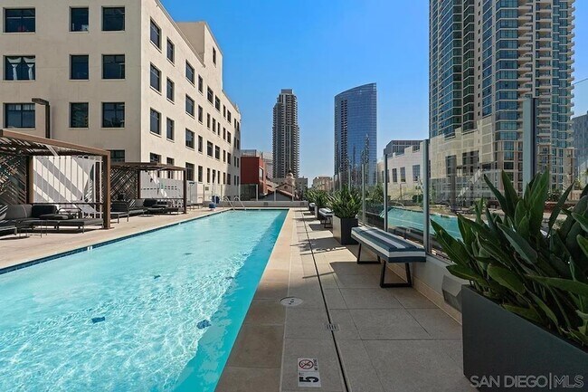 Building Photo - 1262 Kettner Blvd