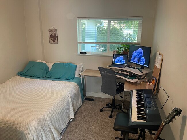 3rd bedroom - 321 Tahoe Ave