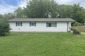 Building Photo - 2656 W 60th St