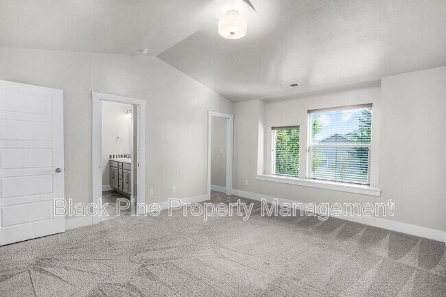 Building Photo - 1764 W Heavy Timber Dr