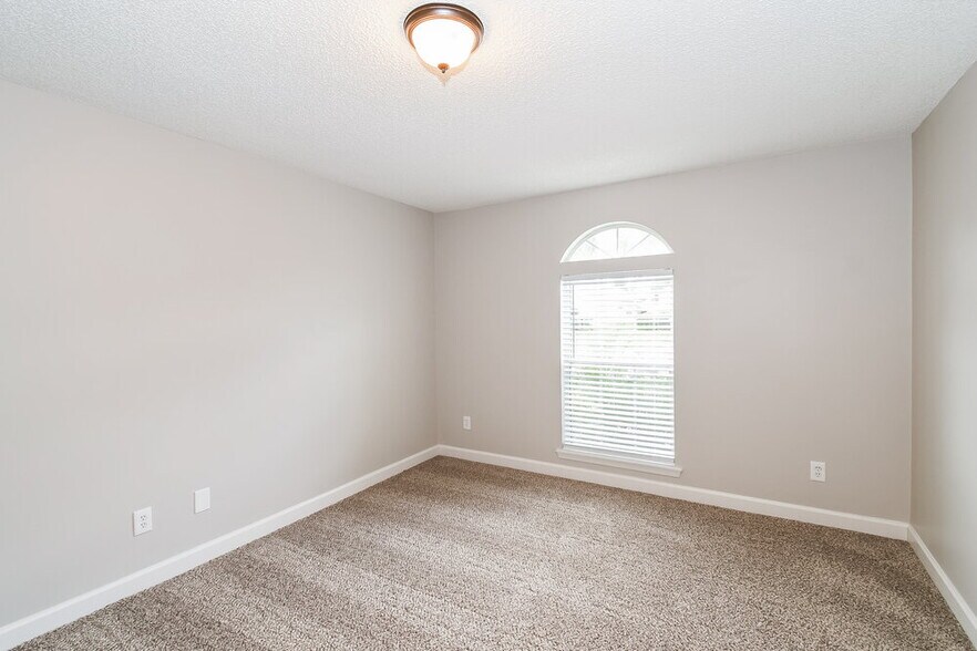 Building Photo - 8785 Chambore Dr