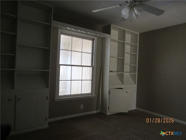 Building Photo - 906 Illinois Ave