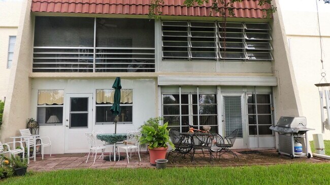 Building Photo - 2500 Fiore Way