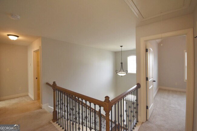 Building Photo - 606 Blackburn Ln