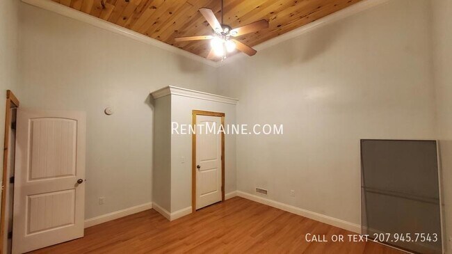 Building Photo - 60 S Factory St