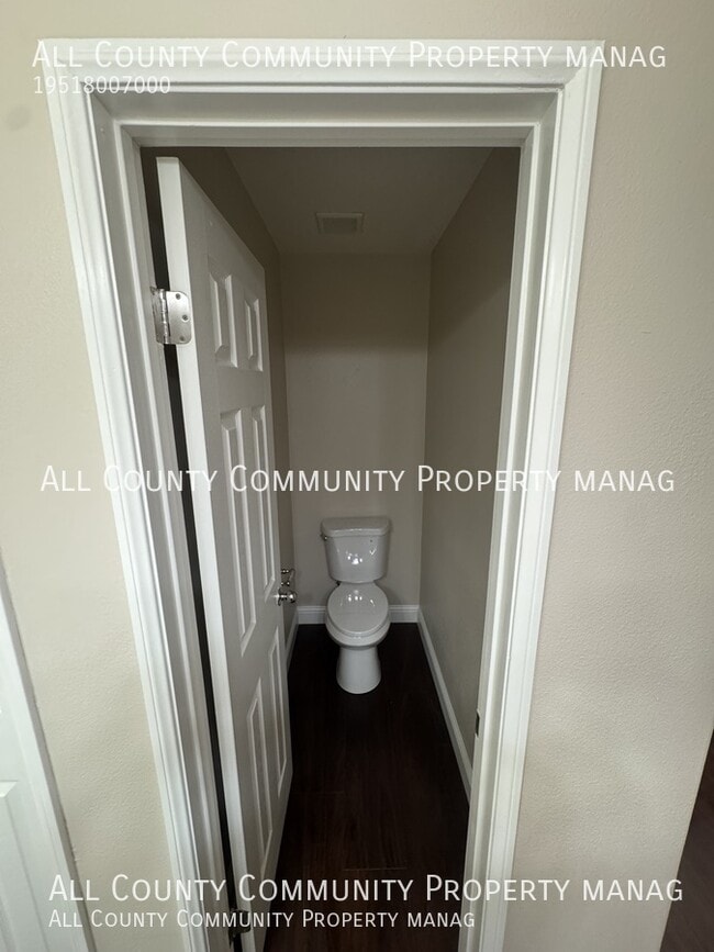 Building Photo - 44958 Bellflower Ln