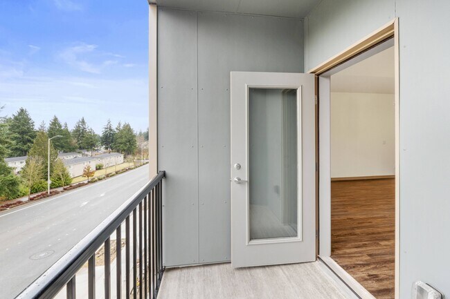 2 Bedroom Vaulted Ceilings - Serenity Apartments