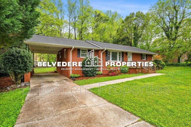 Building Photo - 2203 Oak Hill Dr