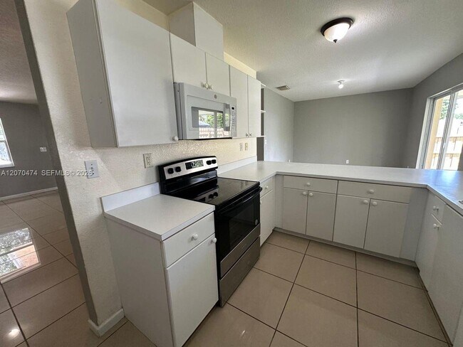 Building Photo - 14152 SW 288th Terrace