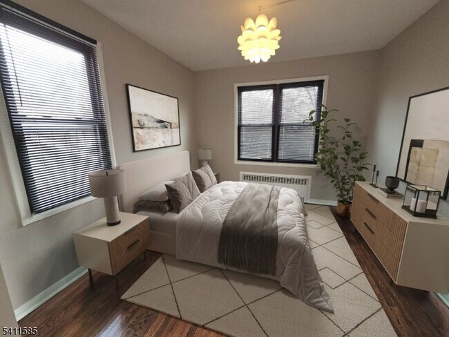 Building Photo - 579 Belleville Ave