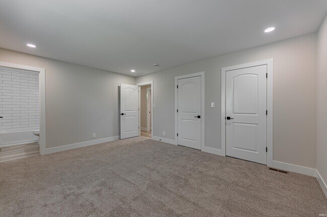 Building Photo - 6840 Copperfield Dr