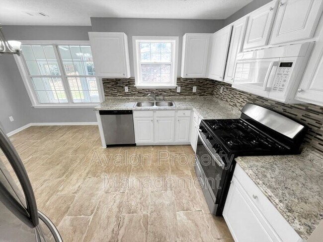 Building Photo - 1926 Leacroft Ct