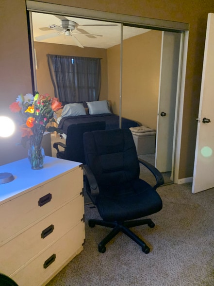 Primary Photo - 37 Plumage Ln