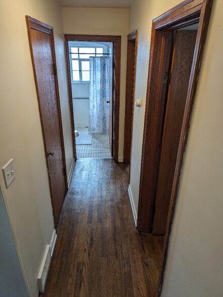 Building Photo - 801 Lathrop St