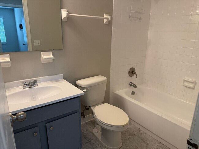 Building Photo - 4812 Windrush Ln