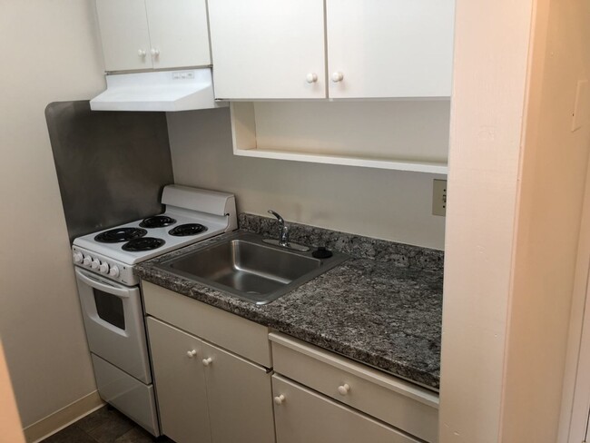 Building Photo - Studio Condo Available Now
