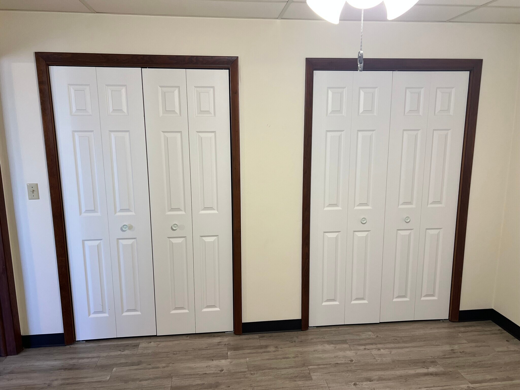 Building Photo - 2526 Rebecca Ct W