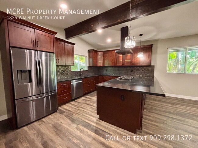 Building Photo - 1825 Walnut Creek Ct