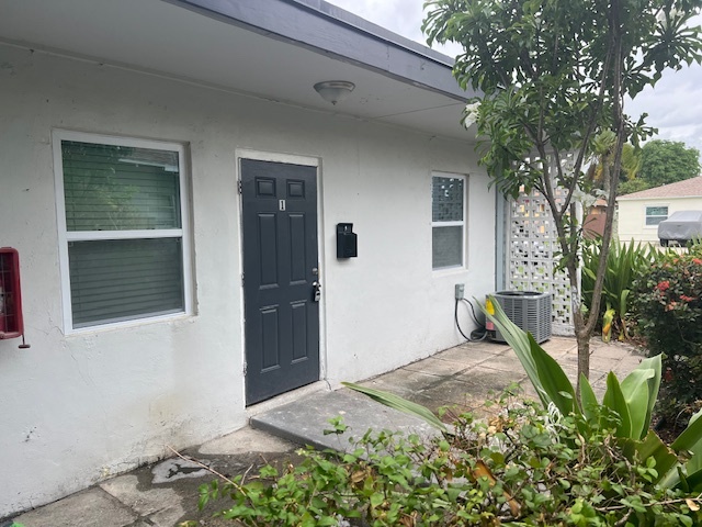 Building Photo - 434 Roseland Dr