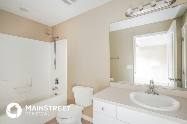 Building Photo - 528 Columbus Blvd S