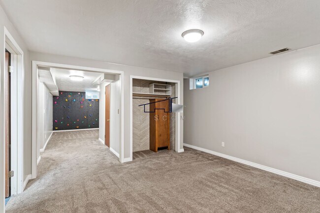 Building Photo - Spacious 3-Bedroom Ogden Home for Rent!