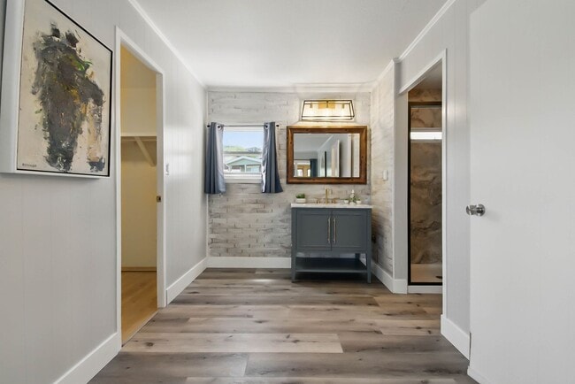 Building Photo - Highly Desirable Double Wide 55+ Home in R...
