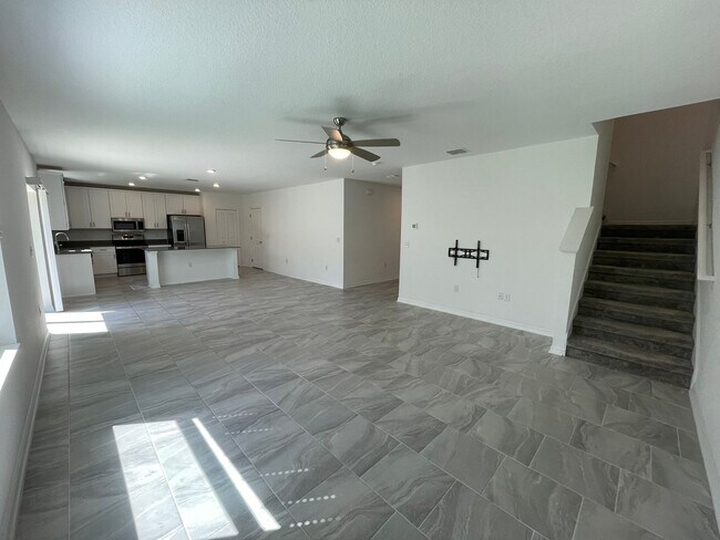 Building Photo - 4 Bedroom 2.5 Bathroom home located in Preserves at LPGA